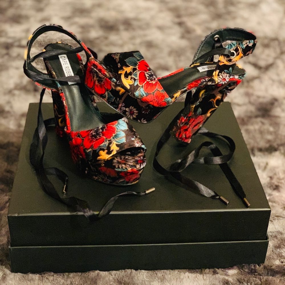 Cape Robbin Floral Sandal